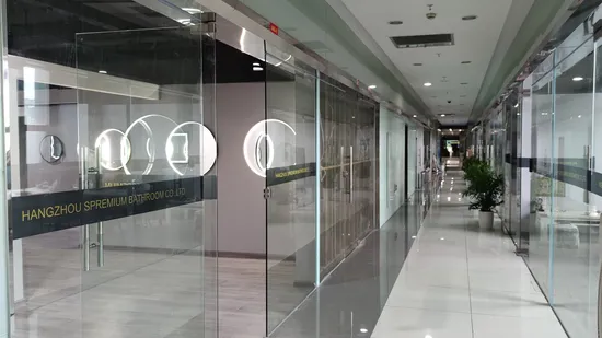 卸売LEDフレームレス長方形シルバー壁掛けフルサロンスマートタッチミラー（ライト付き）